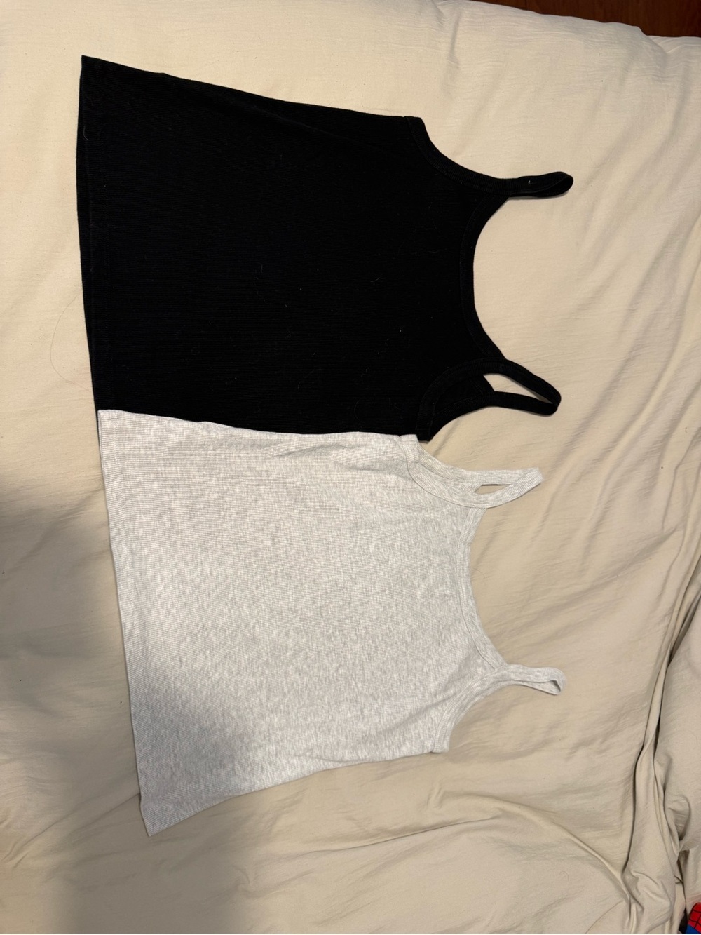 Old Navy Tank Pair Size Medium - Picture 3 of 4